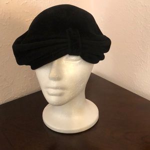 Park Avenue Christine tam. Black